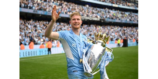 Kevin De Bruyne oduševljen je Erlingom Hålandom koji se pridružio Manchester Cityju Kevin De Bruyne oduševljen je Erlingom Hålandom koji se pridružio Manchester Cityju
